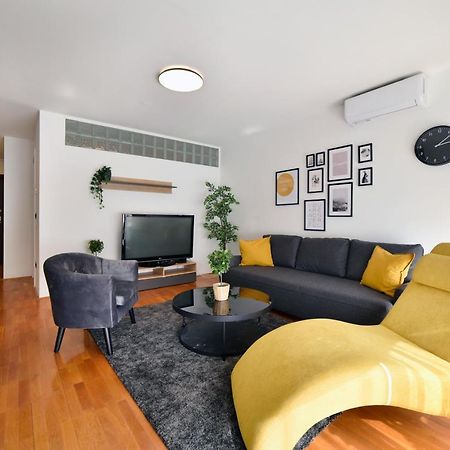 Lavir Apartment With Parking Záhřeb Exteriér fotografie