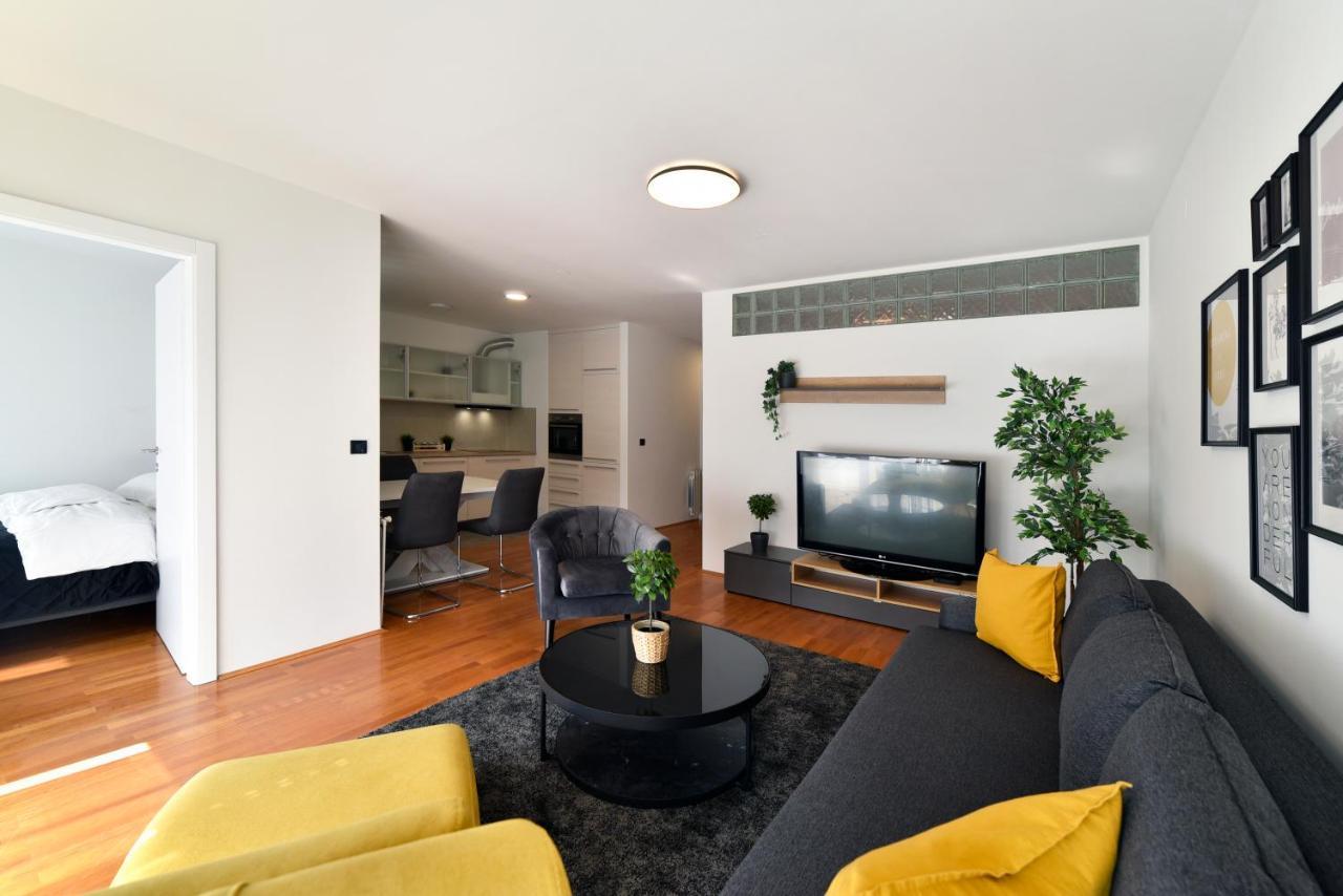 Lavir Apartment With Parking Záhřeb Exteriér fotografie