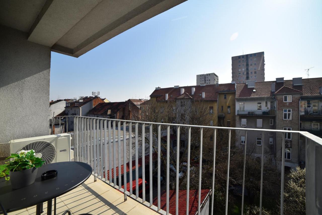 Lavir Apartment With Parking Záhřeb Exteriér fotografie